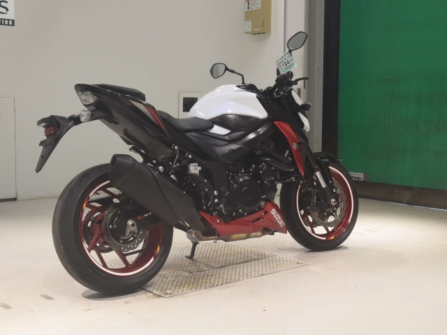 Suzuki GSX750 — фото 5