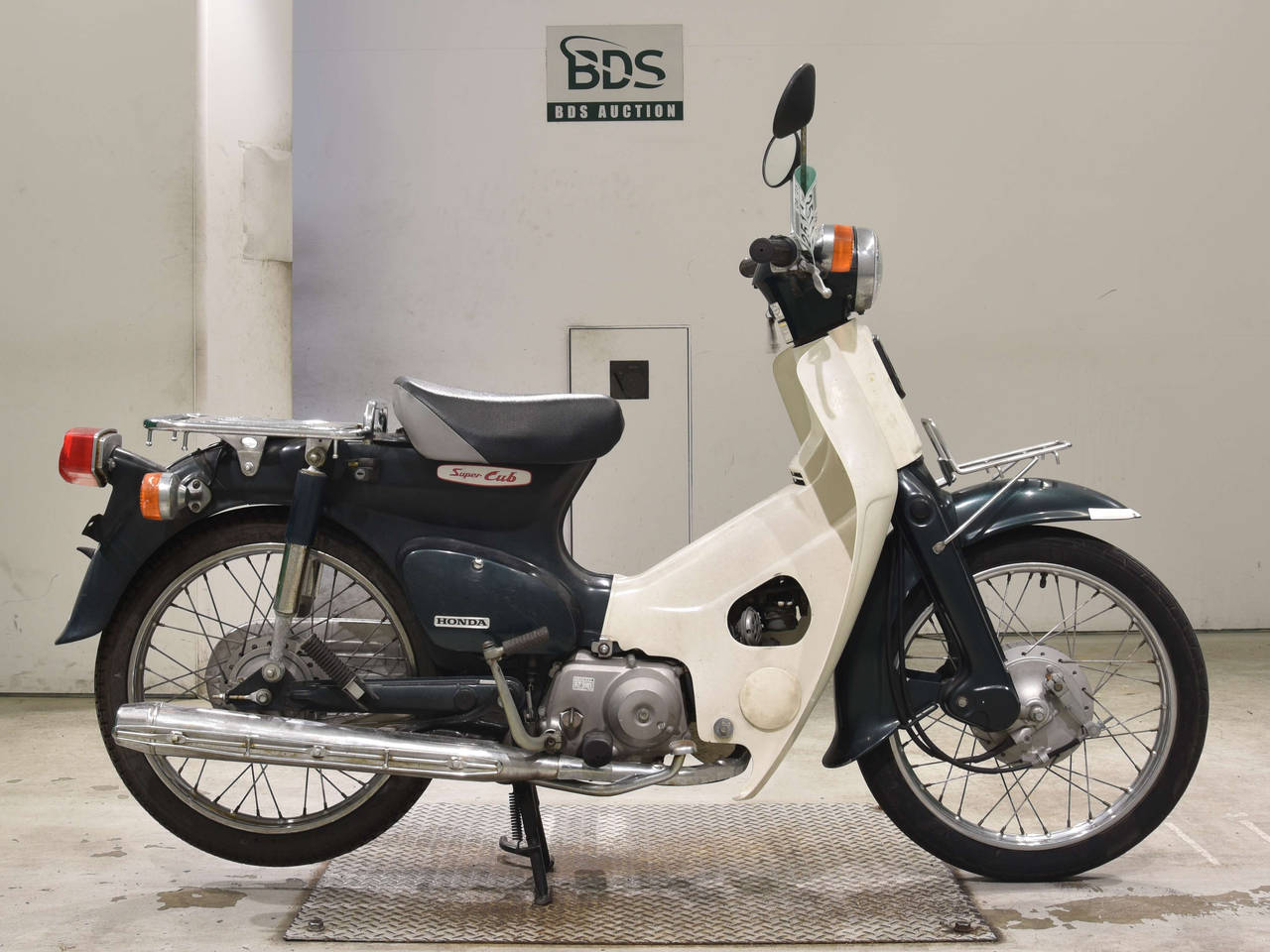Honda C90