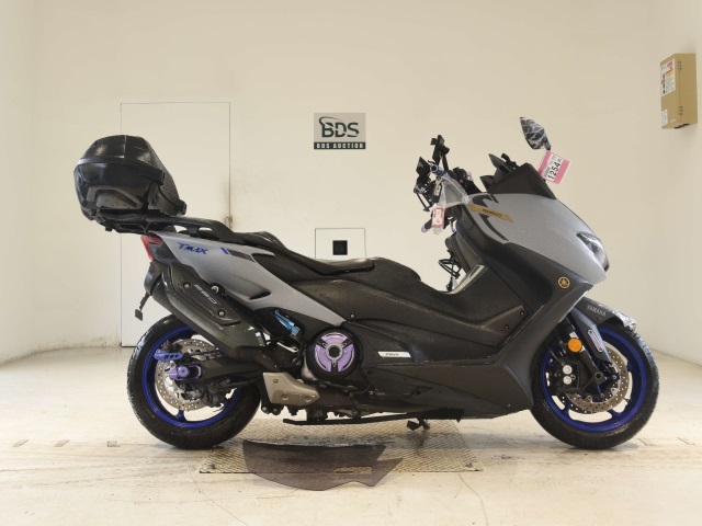 Yamaha T-MAX560