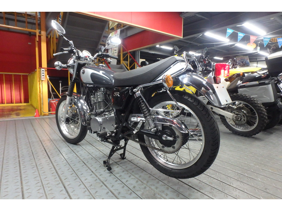 Yamaha SR400 — фото 12