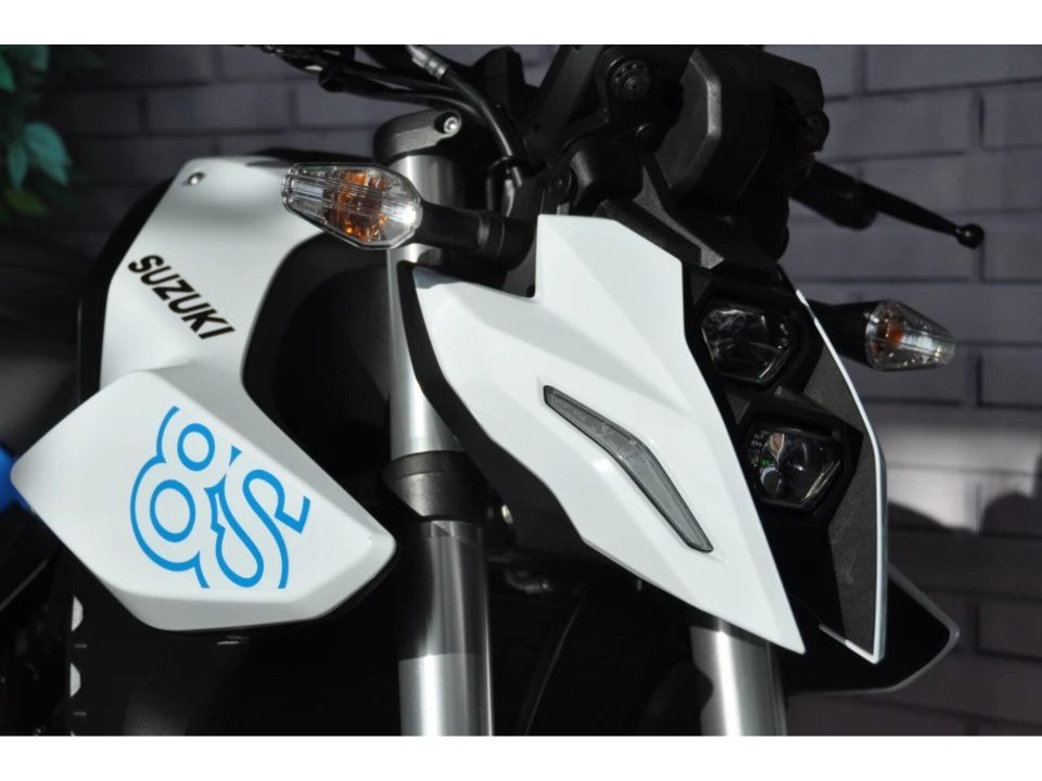 Suzuki GSX-8S — фото 4