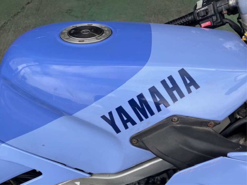 Yamaha FZR250 — фото 12