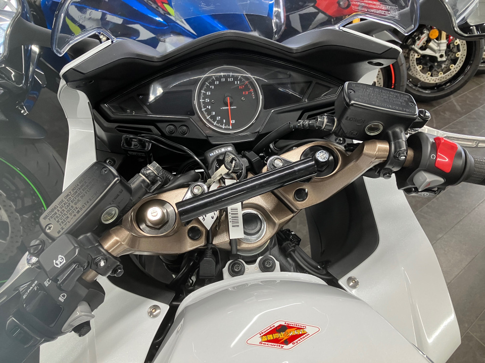 Honda VFR800F — фото 4