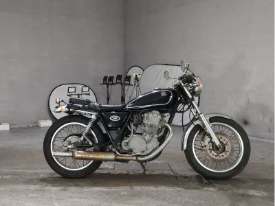 Yamaha SR 400