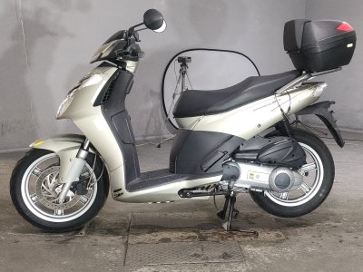 Aprilia SPORTS CITY 250 — фото 2