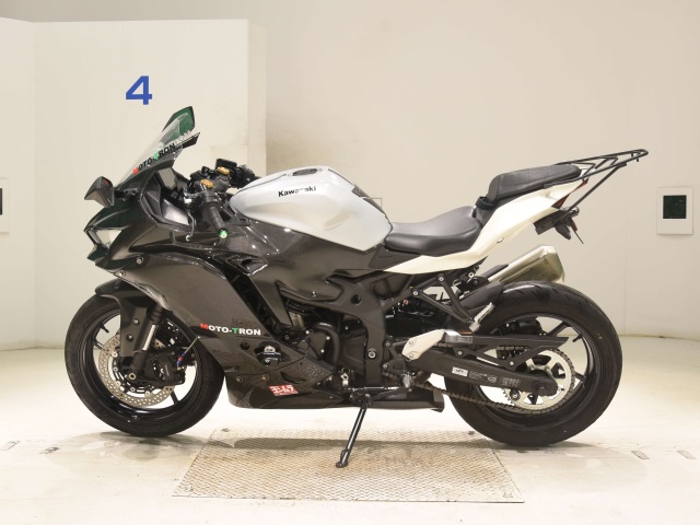 Kawasaki ZX-4R SE — фото 2