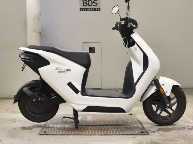 Honda EM1E: