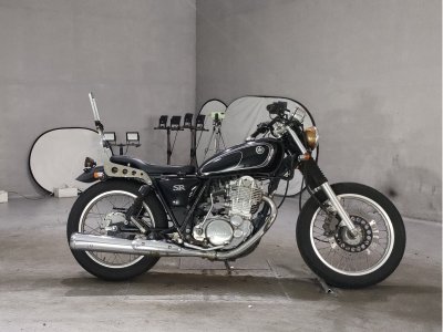 Yamaha SR 400