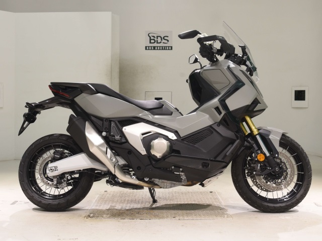 Honda X-ADV750-2
