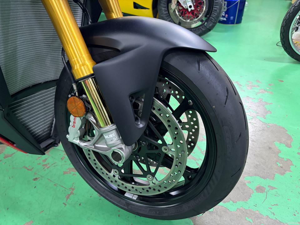 Ducati STREET FIGHTER V4S — фото 6