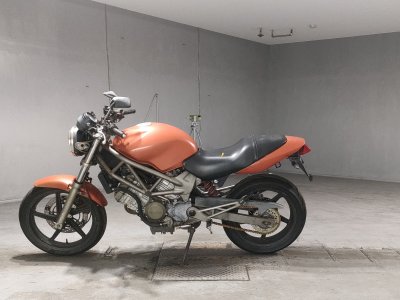 Honda VTR250 — фото 2
