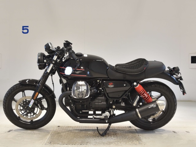 Moto Guzzi V7 STONE — фото 2