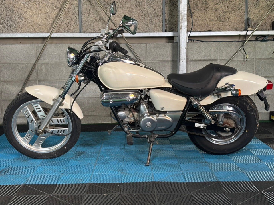 Honda MAGNUS 50