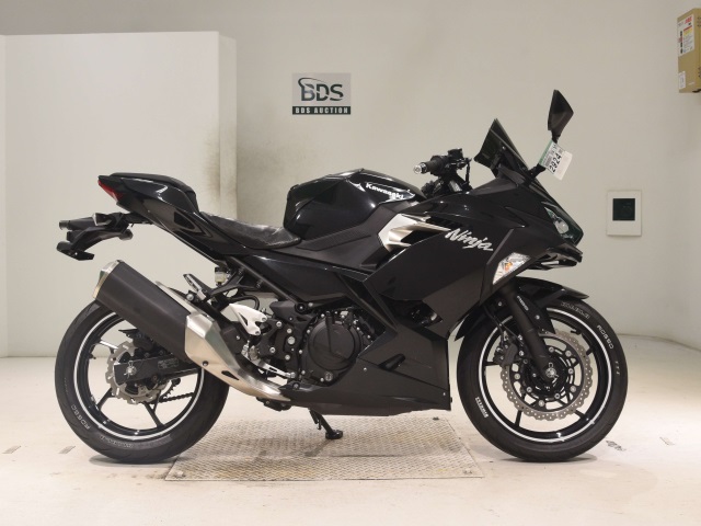 Kawasaki NINJA400