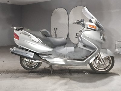Suzuki SKYWAVE 650
