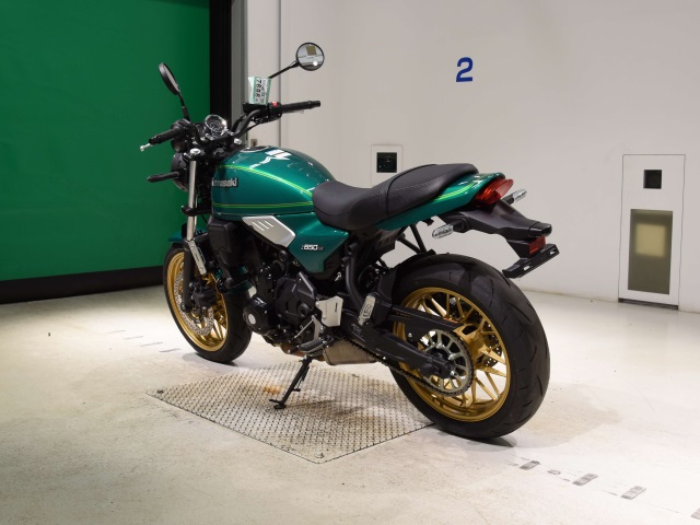 Kawasaki Z650RS — фото 6