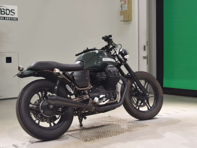 Moto Guzzi V7 STONE — фото 5