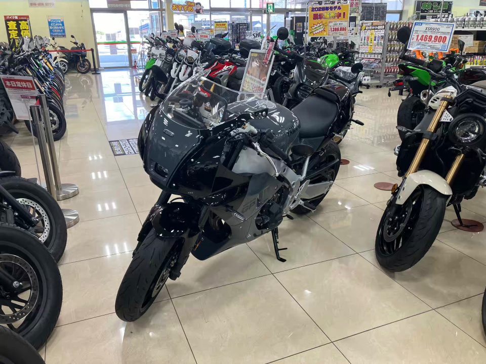 Yamaha XSR900 GP — фото 4