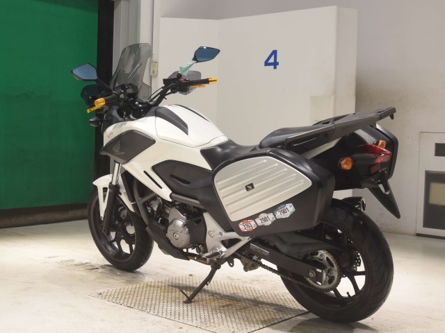 Honda NC700XA — фото 6