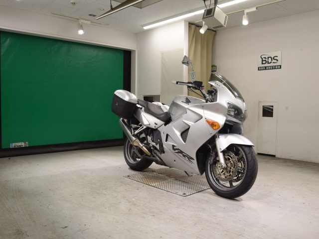 Honda VFR800F — фото 3
