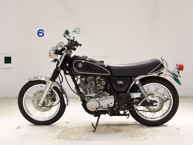 Yamaha SR400 — фото 2