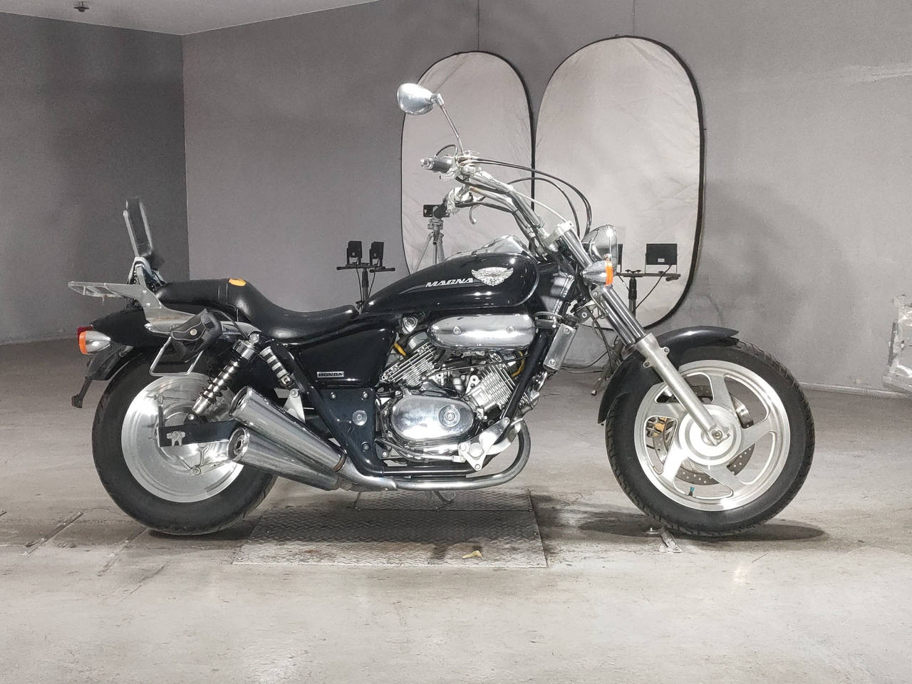 Honda MAGNA250