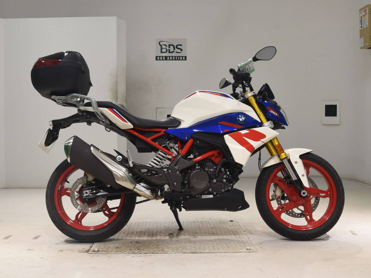 BMW G310R, right