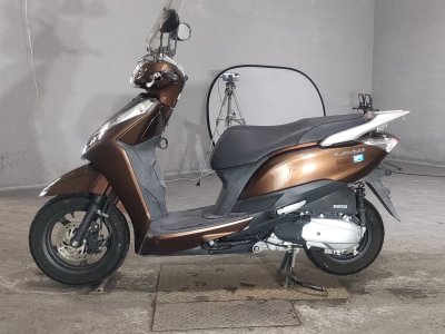 Honda LEAD125 — фото 2