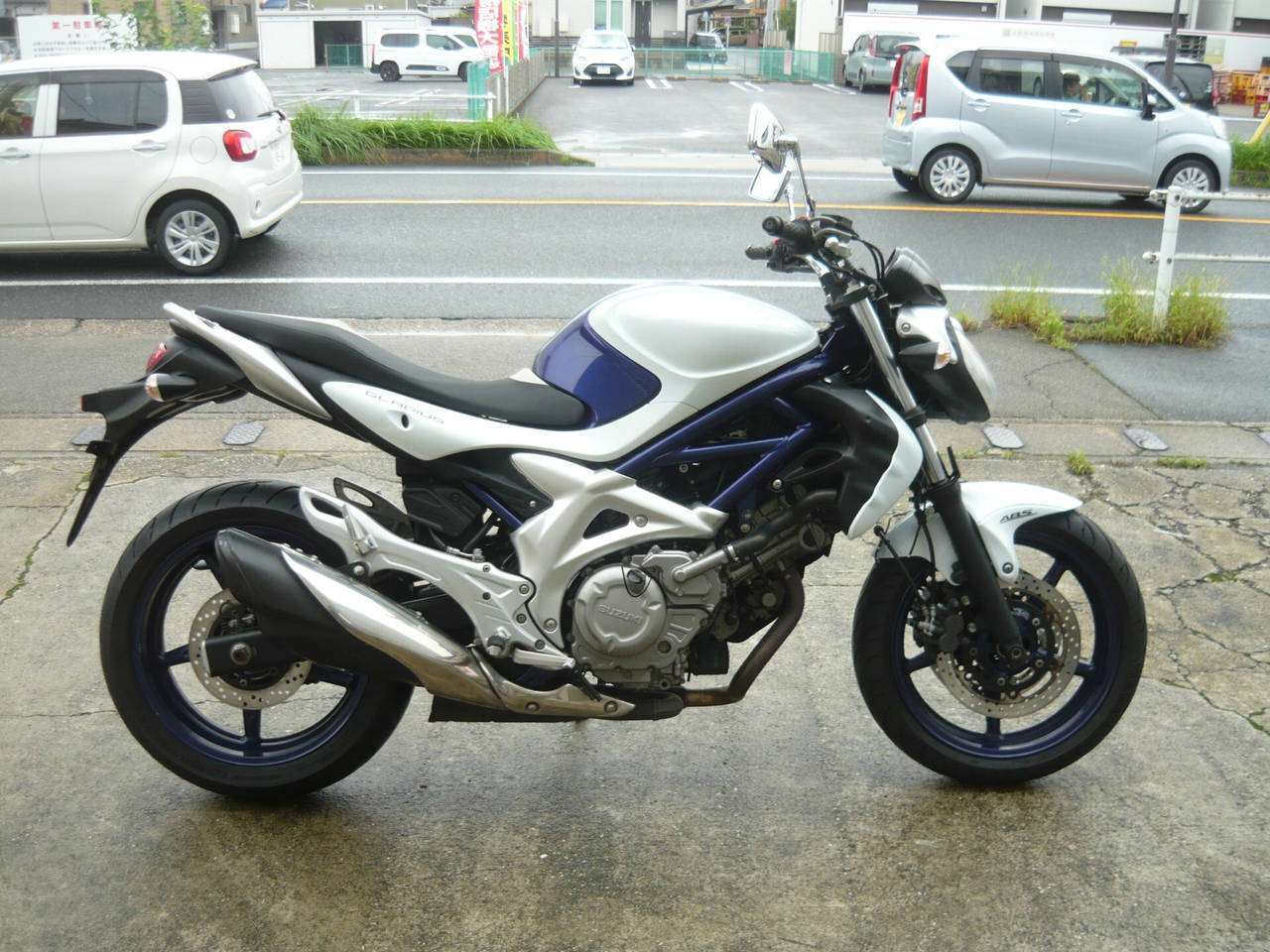 Suzuki GLADIUS 400 ABS