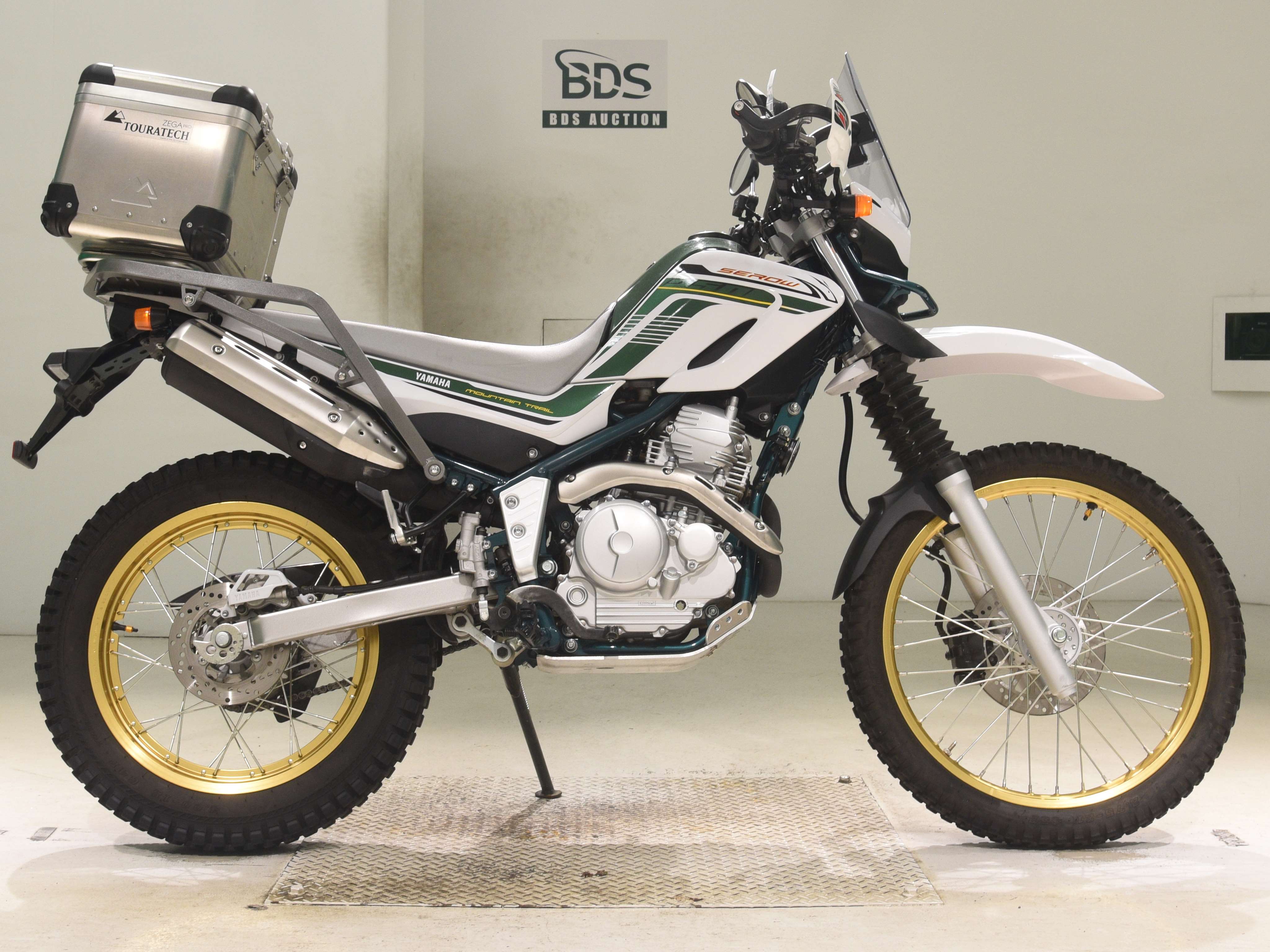 Yamaha SEROW XT250