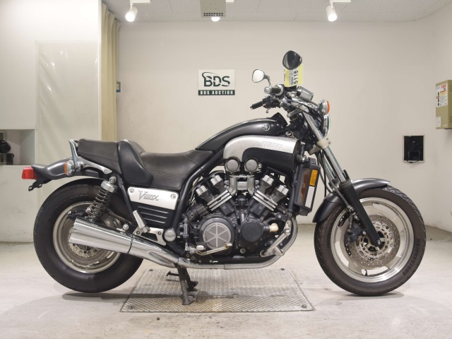 Yamaha V-MAX1200