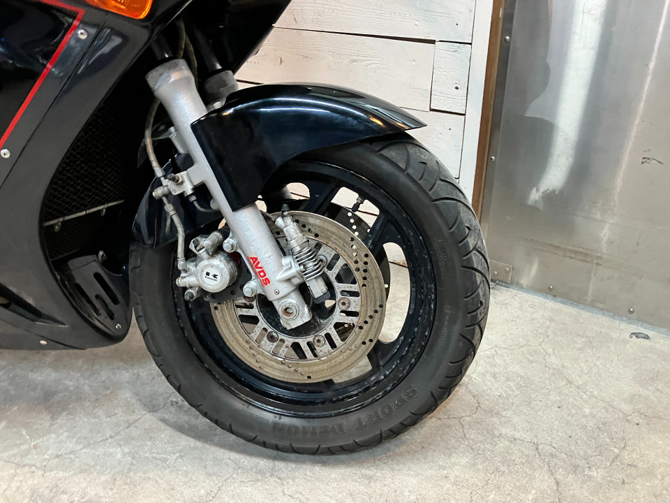 Kawasaki GPZ1000RX — фото 20
