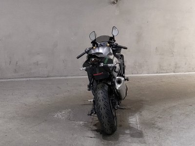Kawasaki NINJA ZX-4R SE — фото 4
