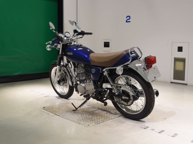 Yamaha SR400 — фото 6