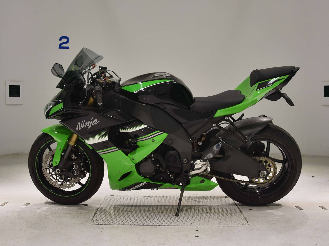 2612] Kawasaki NINJA ZX-10R - ZXT00E-009804