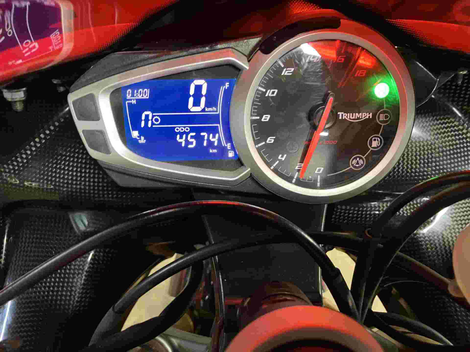 Triumph DAYTONA 675R ABS — фото 3