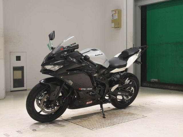 Kawasaki ZX-4R SE — фото 4