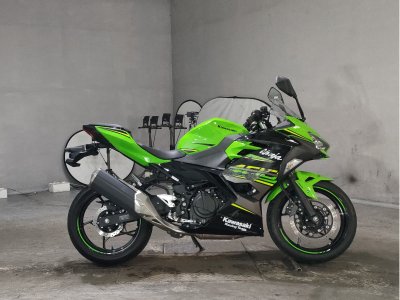 Kawasaki NINJA400