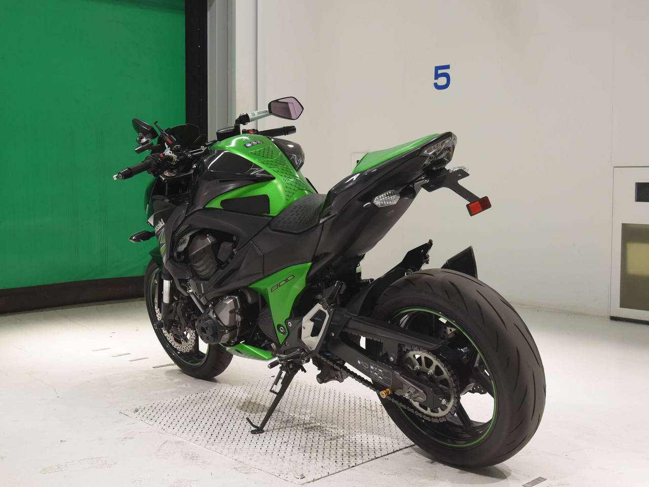 0502] Kawasaki Z800 - JKBZR800AADA03108