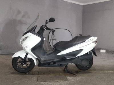 Suzuki BURGMAN 200 — фото 2