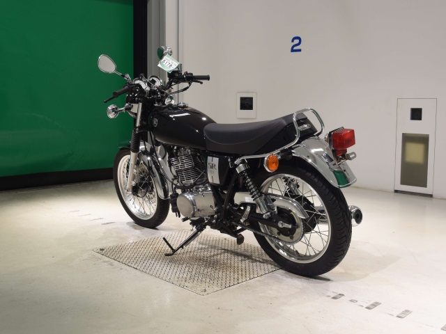 Yamaha SR400 — фото 6