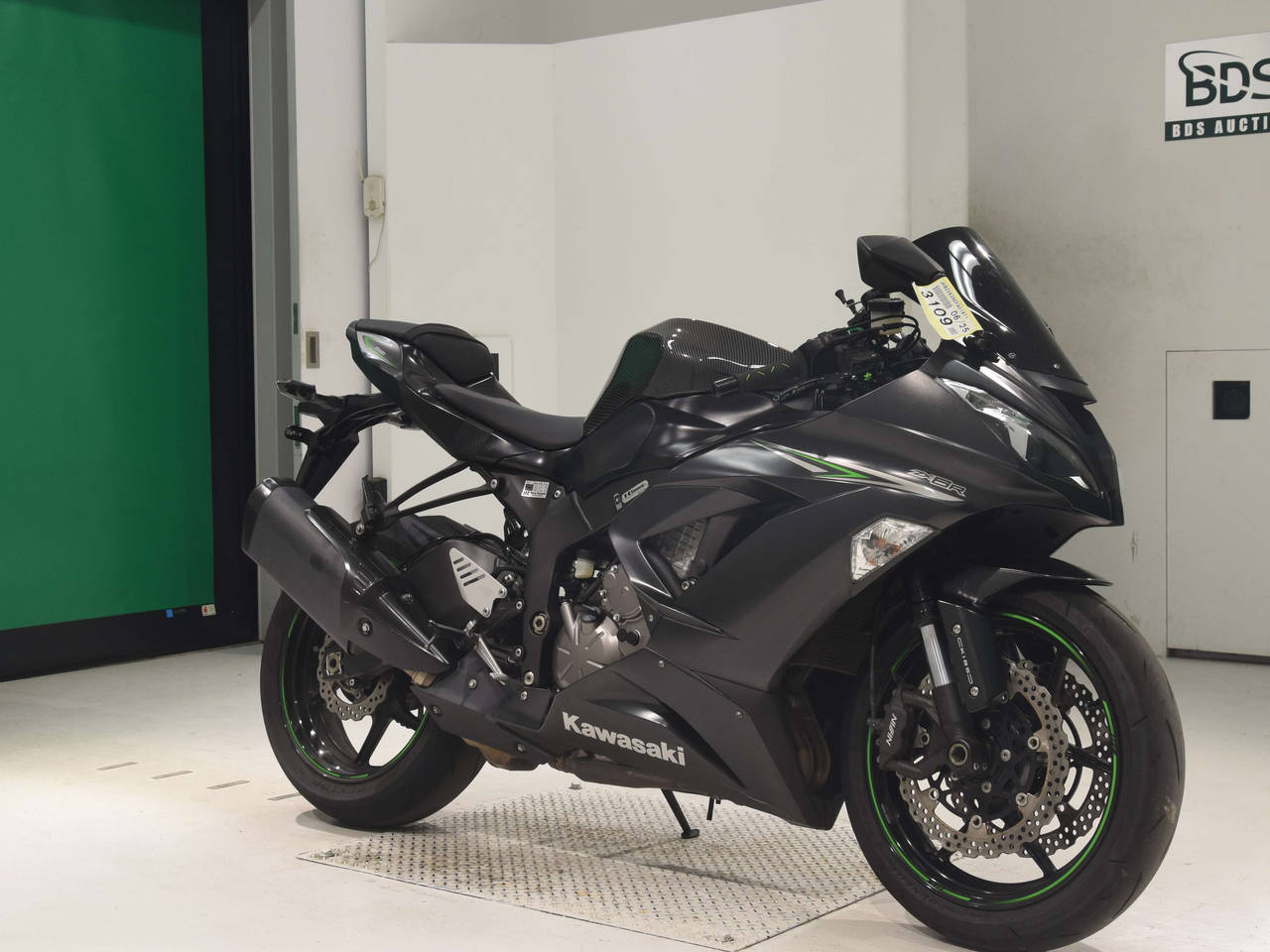 3109] Kawasaki ZX-6RA - JKBZX636EFA019071