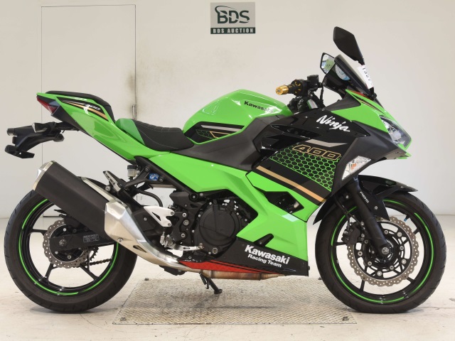 Kawasaki NINJA400