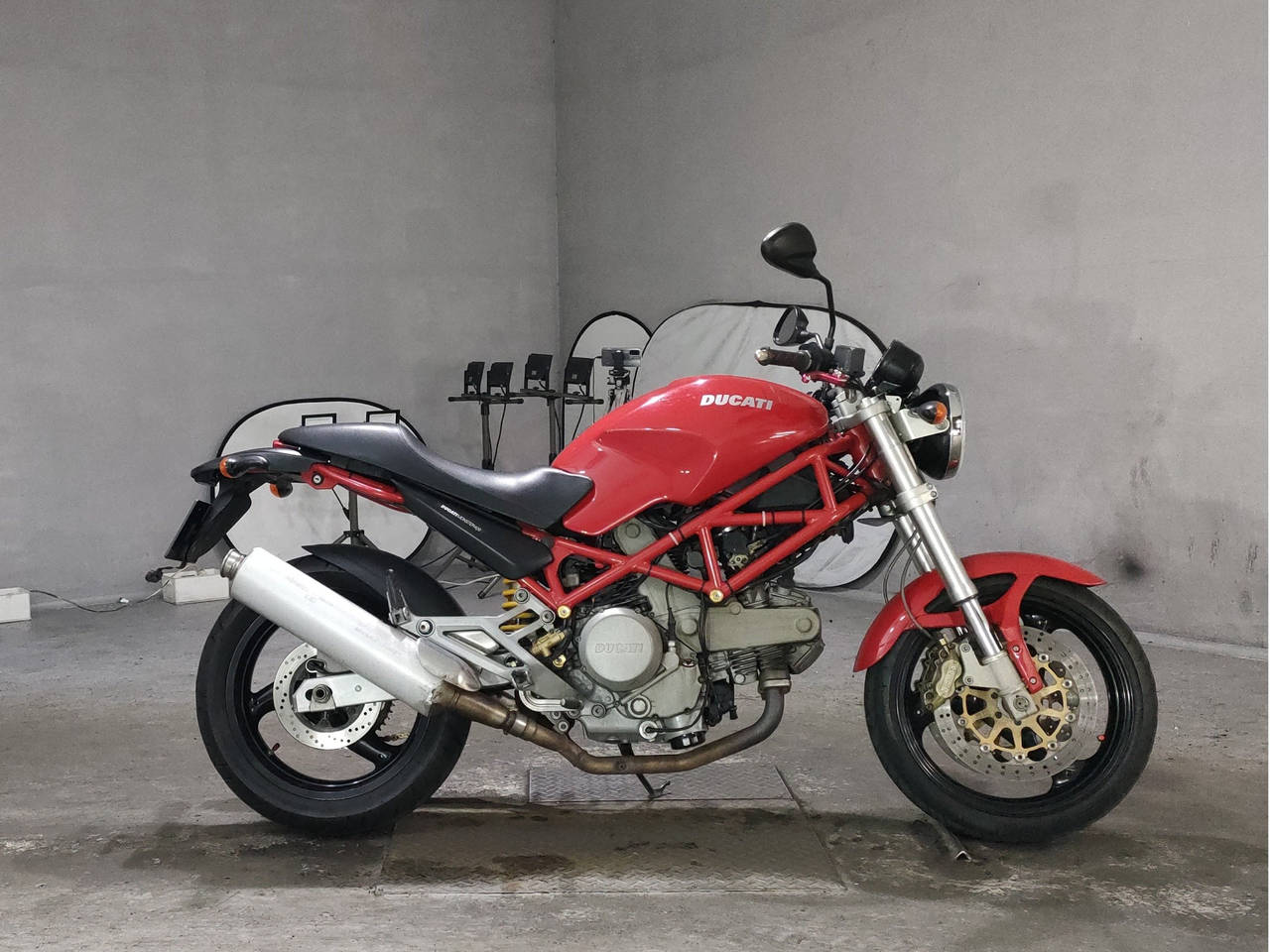 Ducati MONSTER 400