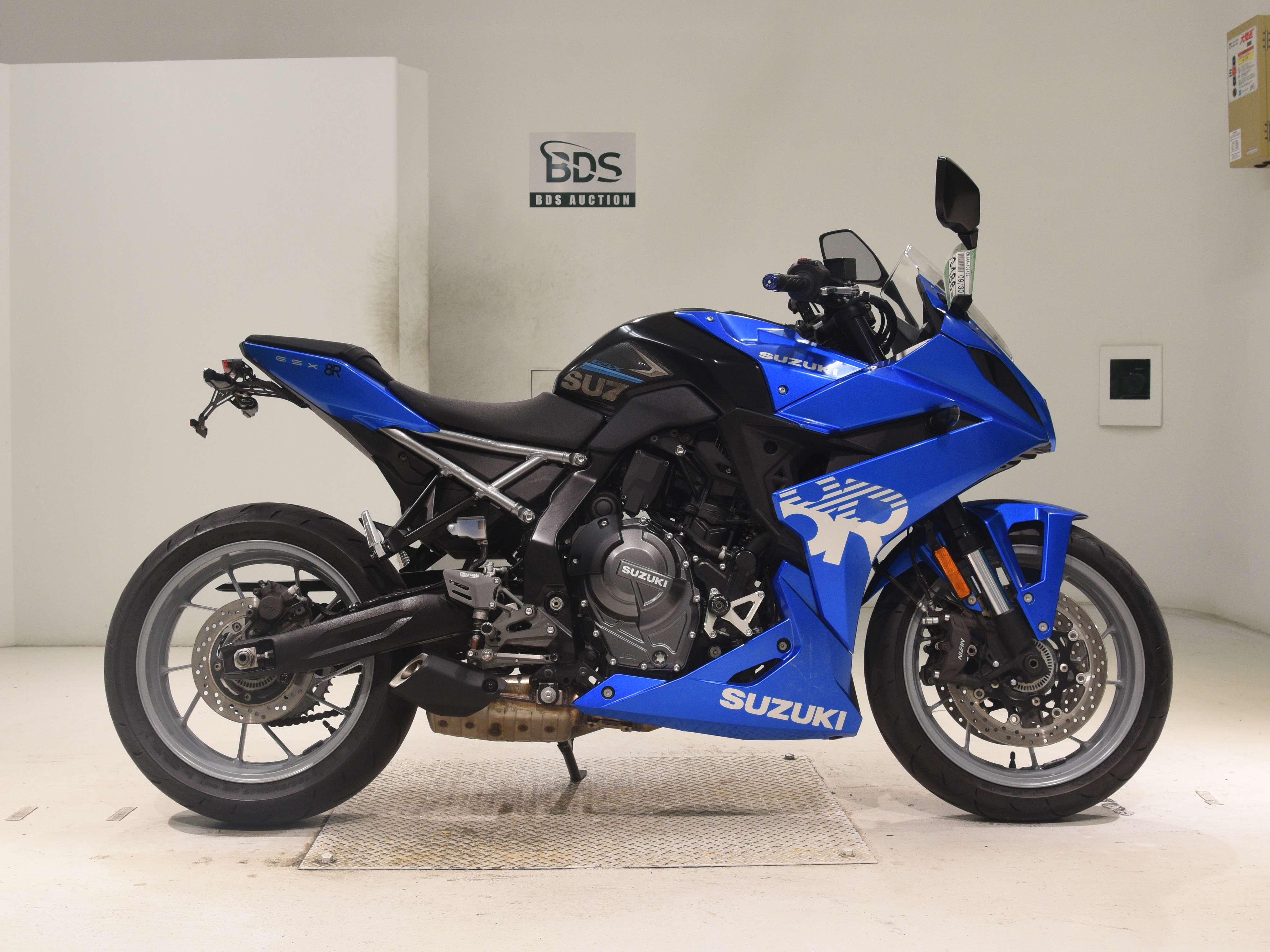 Suzuki GSX-8R