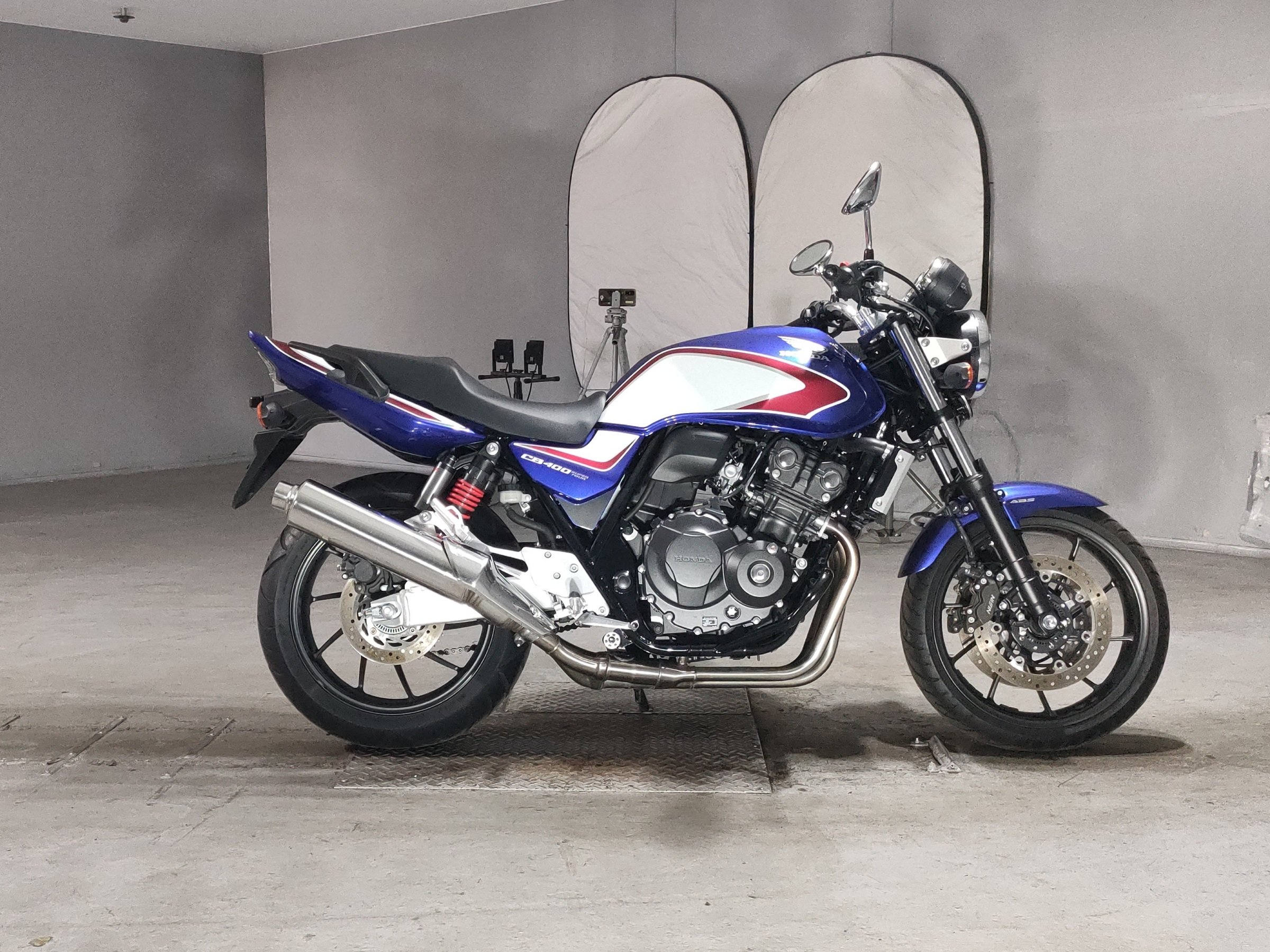 Honda CB400SFV