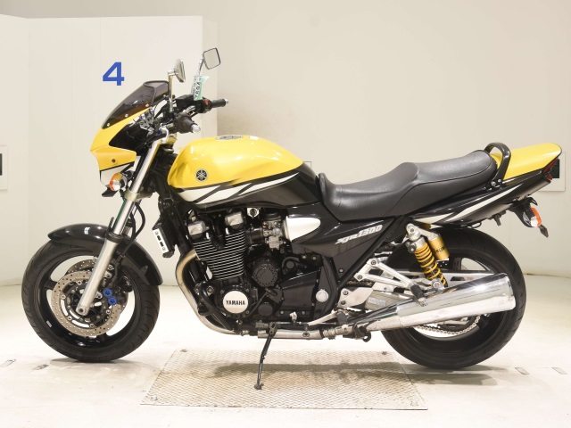 Yamaha XJR1300 — фото 2