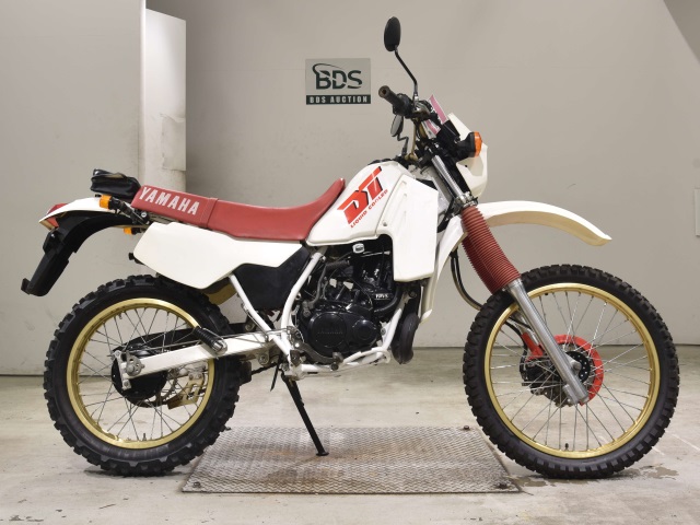 Yamaha DT200R