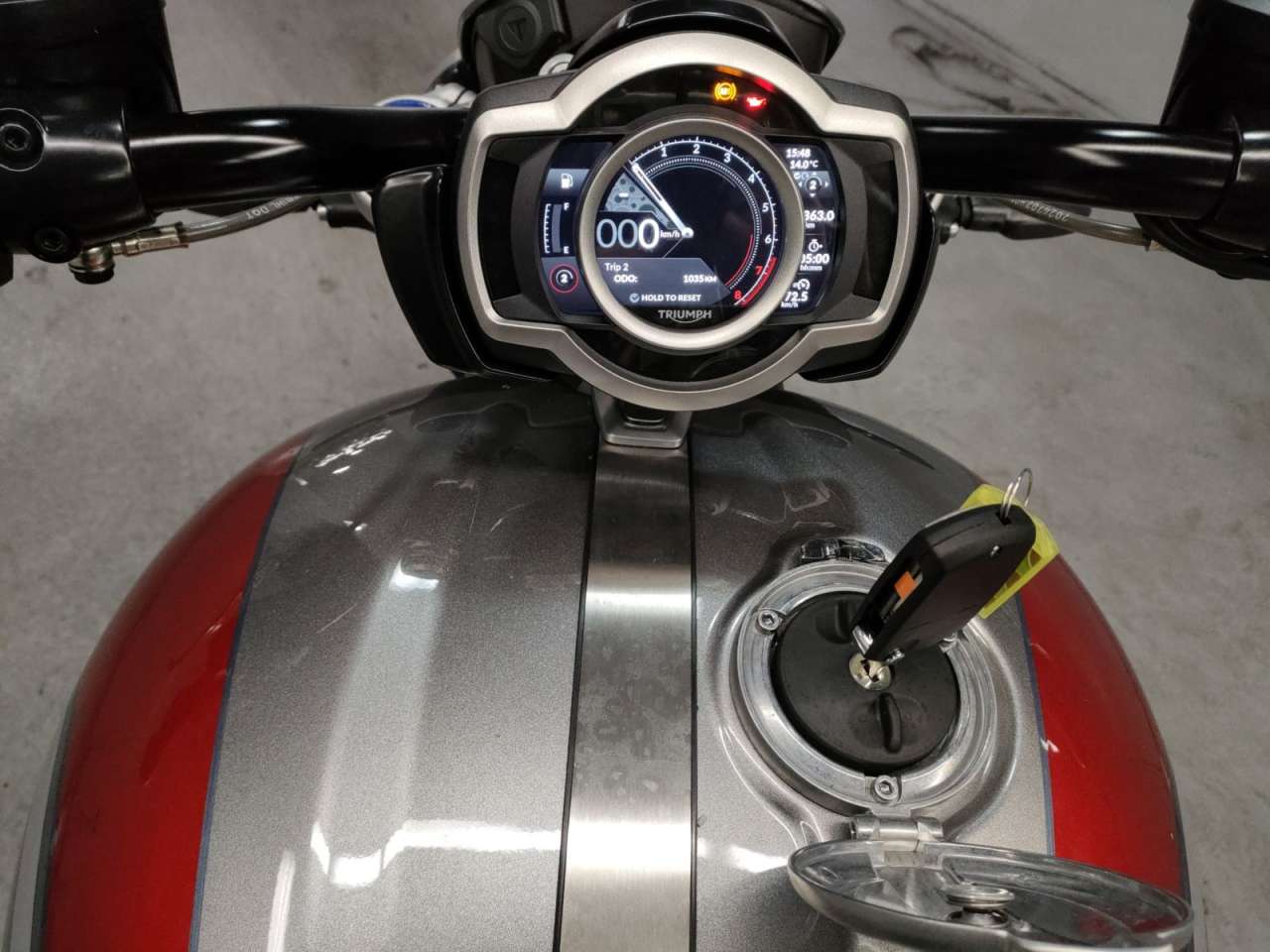 [5243] Triumph ROCKET III R - SMTYBG11J5PBG4664