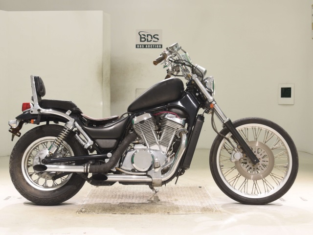 Suzuki INTRUDER 400